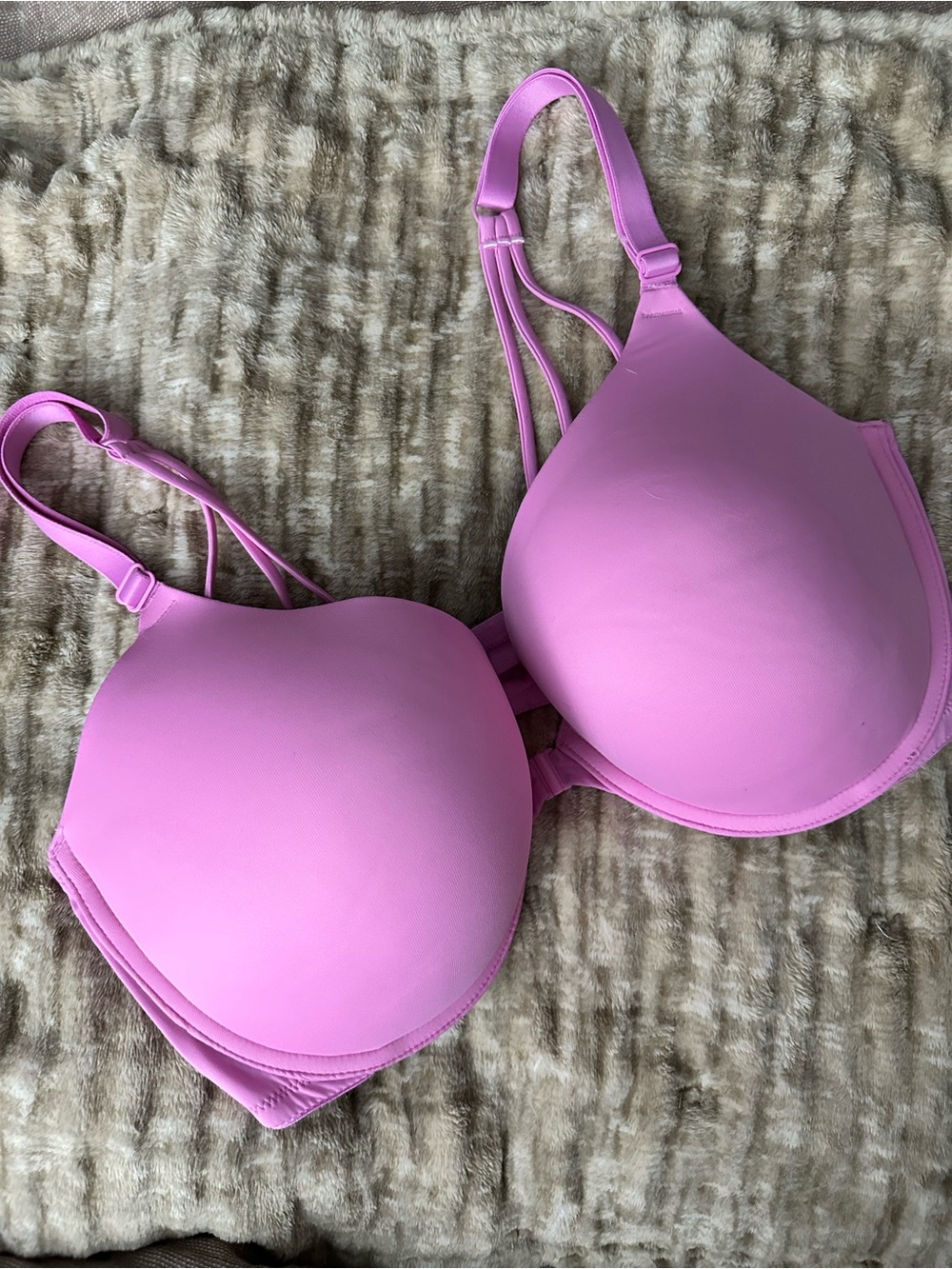 Victoria's Secret Pink Molded T-Shirt Bra